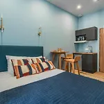 Air-Conditioned & Comfortable Studio - Batignolles Side